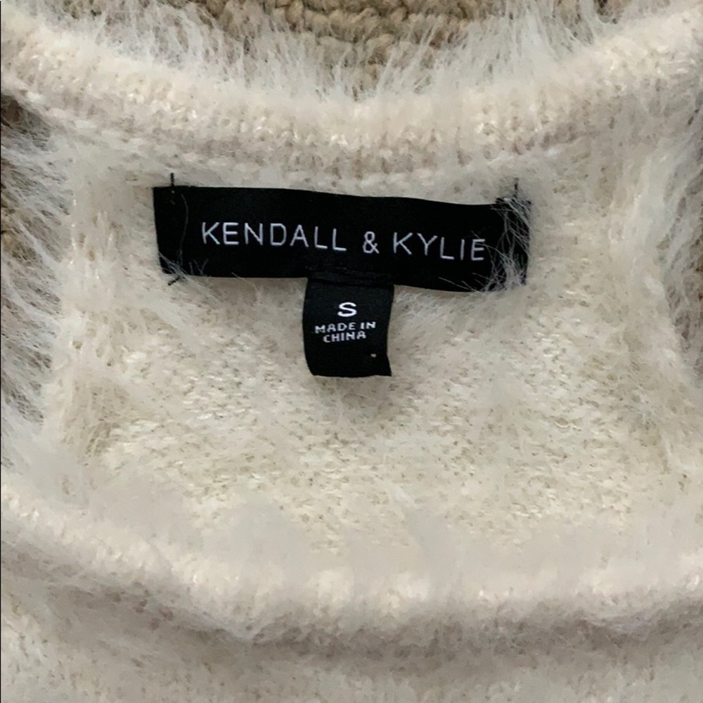 ⚡Kendall & Kylie fuzzy tank top - Picture 3 of 3